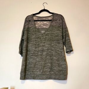Torrid 3/4 sleeve sweater